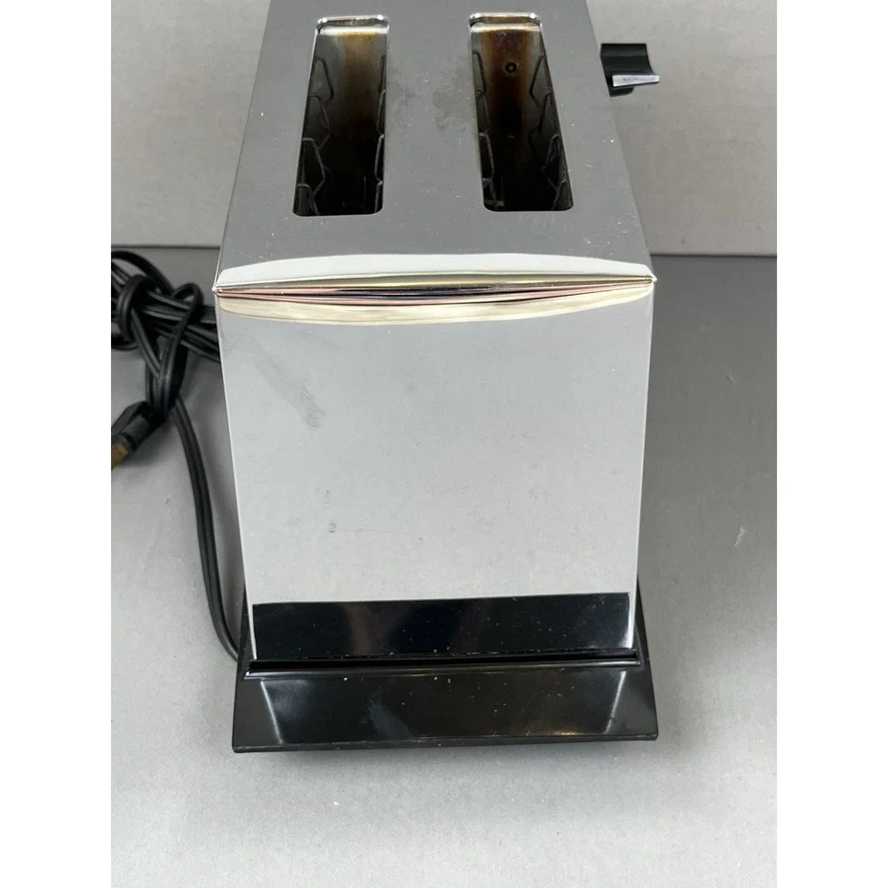 1970s Toastmaster Sovereign IV Automatic Toaster Model B120 Green Daisy Chrome
